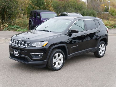 Used 2019 Jeep Compass Latitude w/ Popular Equipment Group image 3