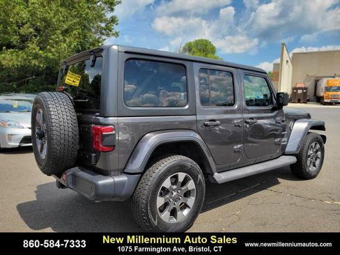 Used 2019 Jeep Wrangler Unlimited Sahara w/ Dual Top Group image 5