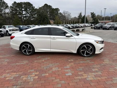 Used 2018 Honda Accord Sport image 16