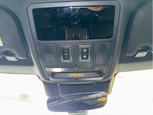 Used 2024 Land Rover Range Rover Evoque Dynamic SE image 26