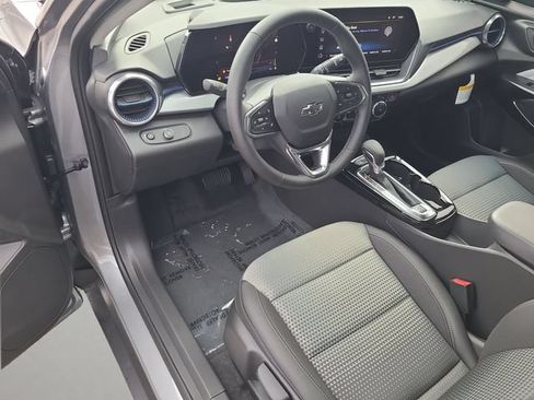 New 2026 Chevrolet Trax LT w/ Midnight Edition FWD image 21