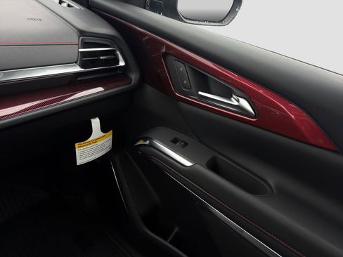 New 2026 Chevrolet Traverse RS w/ LPO, Floor Liner Package FWD image 25