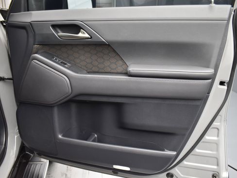 Used 2024 Lexus GX 550 image 17