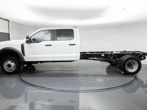 New 2026 Ford F450 XL w/ XL Chrome Package image 4