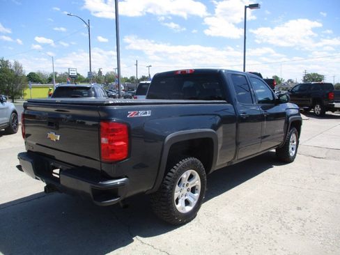 Used 2017 Chevrolet Silverado 1500 LT w/ All Star Edition AWD/4WD image 7