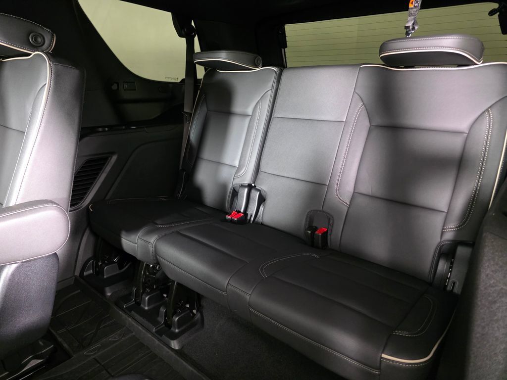 Used 2025 Chevrolet Tahoe Premier w/ Sun And Tow Package AWD/4WD image 31