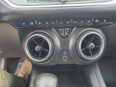 Used 2020 Chevrolet Blazer LT FWD image 25