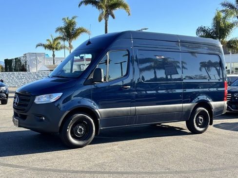 Used 2025 Mercedes-Benz Sprinter 2500 image 9