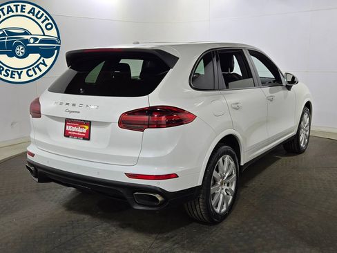 Used 2018 Porsche Cayenne Platinum Edition AWD/4WD image 7