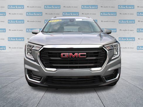 Used 2023 GMC Terrain SLE w/ Driver Convenience Package AWD/4WD image 2