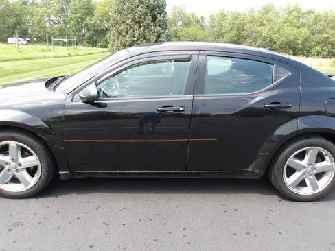 Used 2014 Dodge Avenger SE w/ Rallye Appearance Group FWD image 29