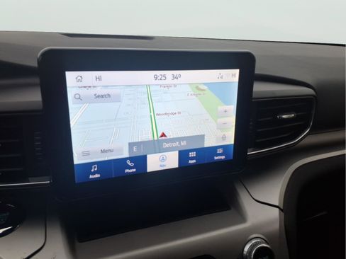 Used 2022 Ford Explorer XLT w/ Equipment Group 202A image 18