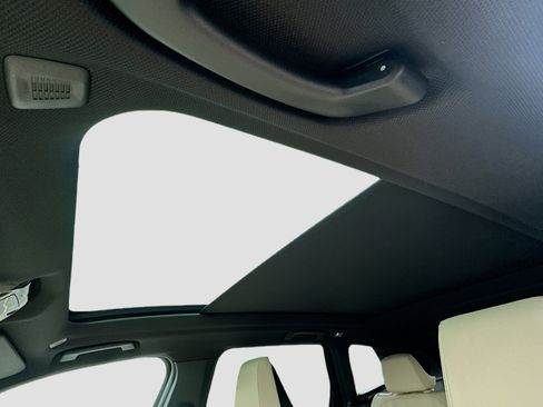 New 2025 BMW X3 xDrive30i w/ Convenience Package image 15