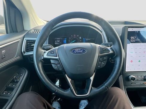 Used 2024 Ford Edge SEL AWD/4WD image 11