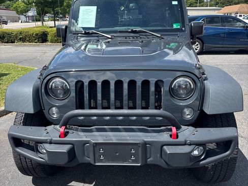 Used 2016 Jeep Wrangler Unlimited Rubicon AWD/4WD image 2