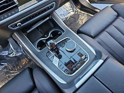 Certified 2022 BMW X7 xDrive40i w/ Premium Package image 27