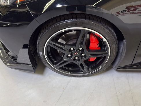 Used 2020 Chevrolet Corvette Stingray Preferred Cpe w/ 2LT Preferred Equipment Group RWD image 24