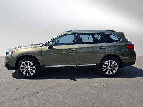Used 2017 Subaru Outback 2.5i Touring w/ Popular Package #5A image 6