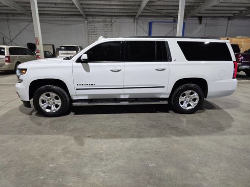Used 2016 Chevrolet Suburban LT w/ LT Signature Package image 5