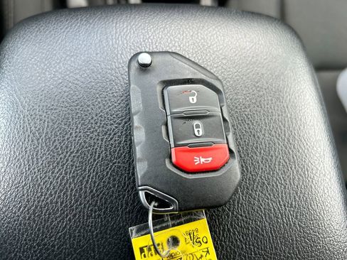 Used 2023 Jeep Wrangler Unlimited Sport AWD/4WD image 39