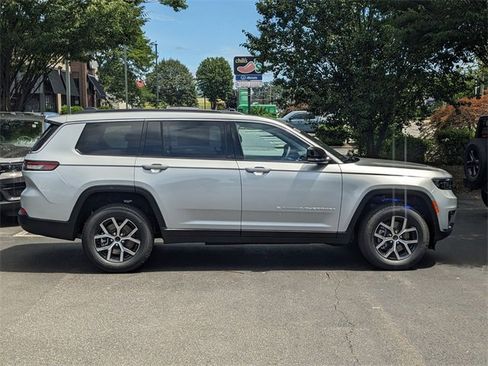 New 2025 Jeep Grand Cherokee L Limited image 2