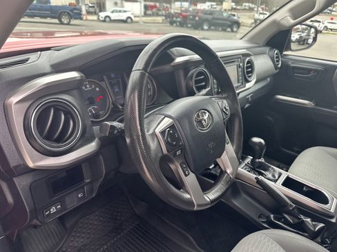 Used 2019 Toyota Tacoma SR5 image 15