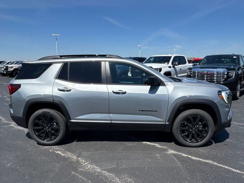 New 2026 GMC Terrain Elevation w/ Elevation Premium Package AWD/4WD image 5