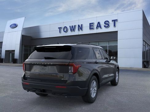 New 2026 Ford Explorer Active AWD/4WD image 8