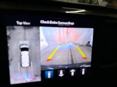 Used 2018 Chrysler Pacifica Touring-L Plus w/ Advanced Safetytec Group FWD image 21