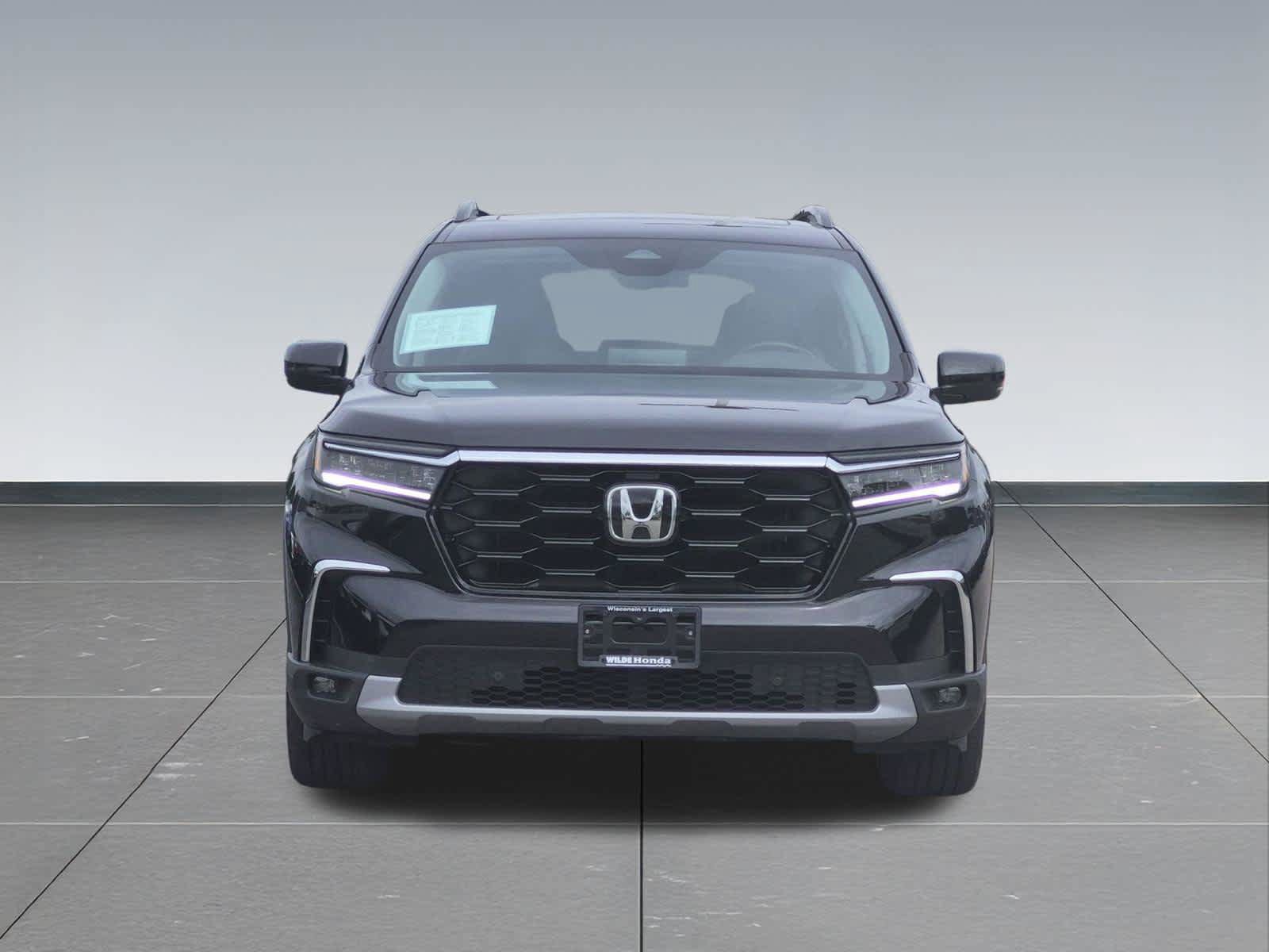 Certified 2024 Honda Pilot Touring image 9