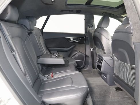 Used 2019 Audi Q8 Prestige image 15