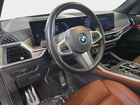 Used 2023 BMW X7 xDrive40i w/ Executive Package image 19