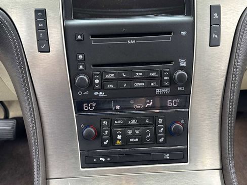 Used 2010 Cadillac Escalade ESV Platinum image 9