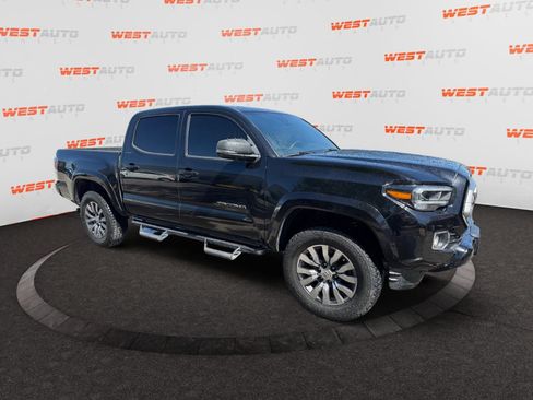 Used 2022 Toyota Tacoma Limited AWD/4WD image 7