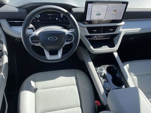 New 2026 Ford Explorer Active w/ Active Comfort Package RWD image 5