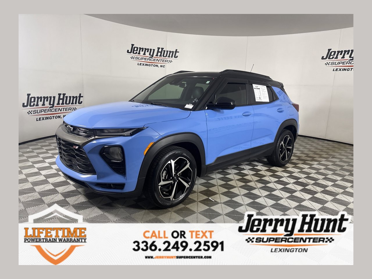 Used 2023 Chevrolet TrailBlazer RS w/ Sun and Liftgate Package FWD image 1