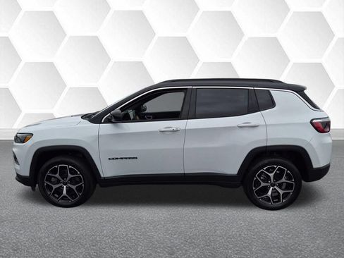 Certified 2025 Jeep Compass Limited AWD/4WD image 6