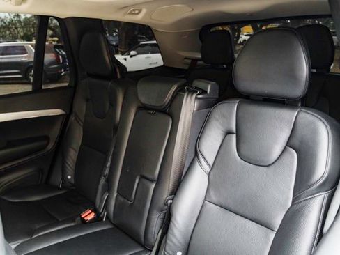 Used 2018 Volvo XC90 T5 Momentum w/ Convenience Package image 20