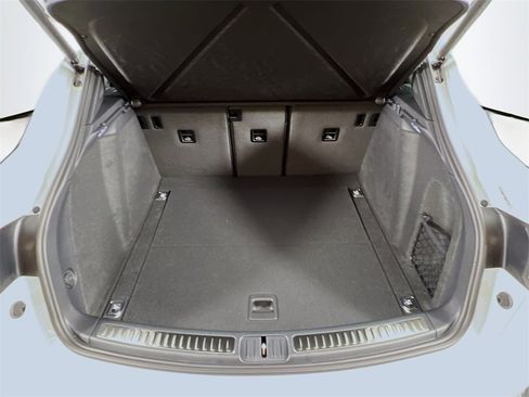 New 2026 Porsche Macan S image 28