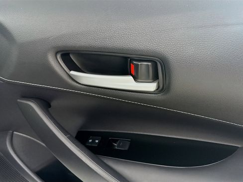 Used 2022 Toyota Corolla SE image 31