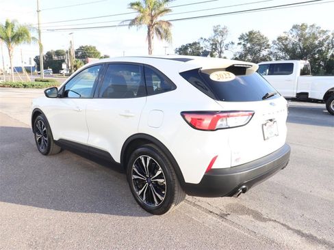 Certified 2022 Ford Escape SE w/ SE Sport Appearance Package image 7