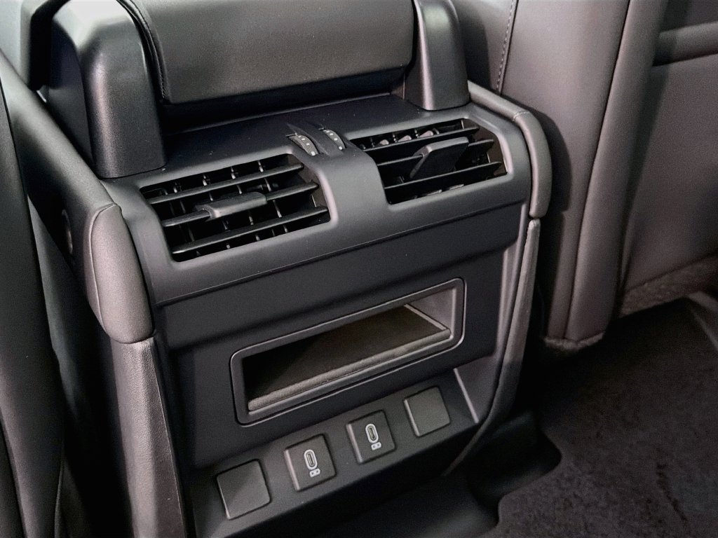 New 2026 Land Rover Defender 110 S AWD/4WD image 27