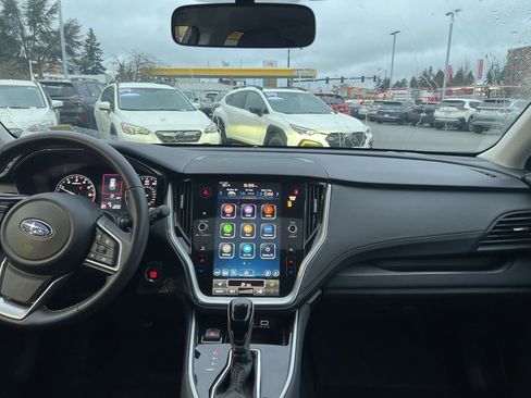 Used 2025 Subaru Outback Premium image 6