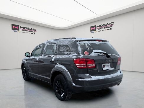 Used 2020 Dodge Journey SE w/ SE Popular Equipment Group image 6
