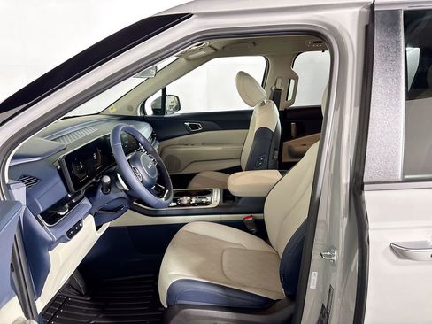 New 2026 Kia Carnival EX image 11