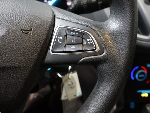 Used 2018 Ford Escape SE image 35