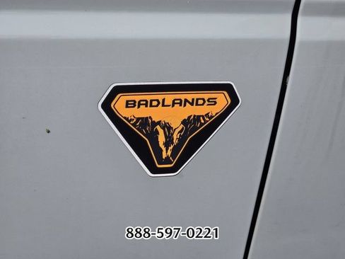 Used 2023 Ford Bronco Badlands AWD/4WD image 2