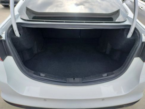 Used 2018 Ford Fusion SE w/ Fusion SE Technology Package image 7