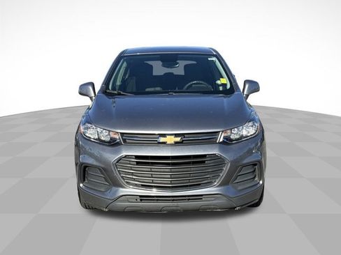 Used 2020 Chevrolet Trax LS image 2
