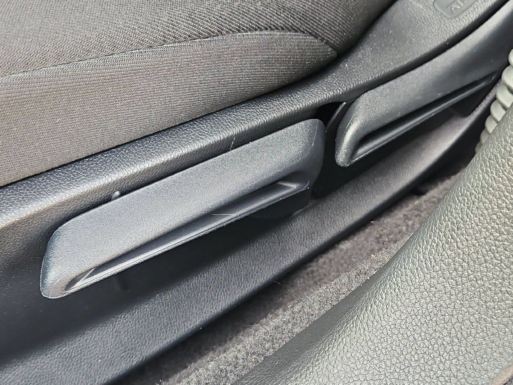 Used 2025 Honda Accord LX image 14